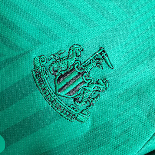 Kit Infantil Newcastle Away 23/24